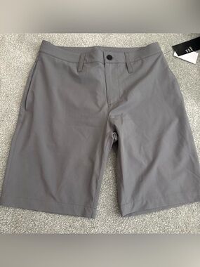 Men’s gray shorts
